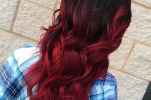 Черный с красным цвет волос