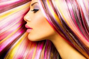 Покраска волос перьями