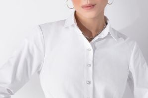 Белая блузка из хлопка