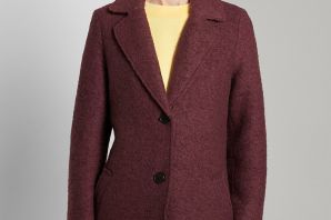 Бордовое пальто женское
