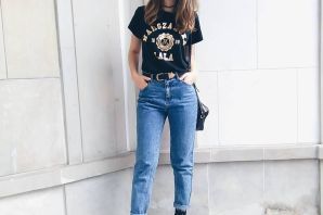 Модные джинсы с футболкой