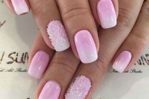 Дизайн ногтей розовый с белым