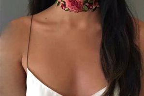 Роза на шею украшение