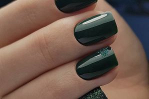 Зеленый маникюр на короткие ногти