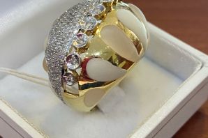 Золотые кольца с бриллиантами эстет