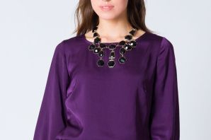 Темно фиолетовая блузка