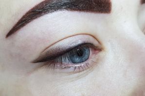 Перманентный макияж глаз тени с растушевкой