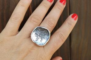 Кольцо серебряное женское с камнем