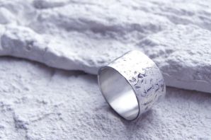 Широкое серебряное кольцо женское без вставок