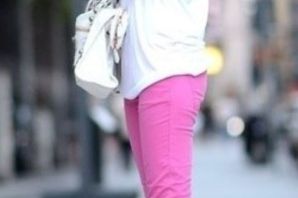 Лук с розовыми брюками