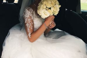 Невеста с черными волосами