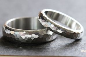Необычные обручальные кольца из серебра