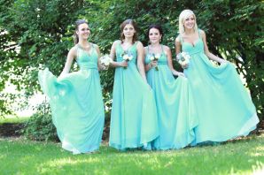 Бирюзовый цвет платья подружек невесты
