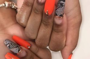 Ногти оранжевые с черным