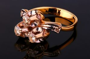 Необычные кольца с бриллиантами эксклюзивные