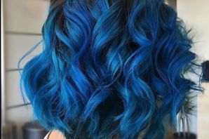 Голубые концы волос