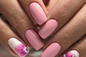 Ногти розового цвета