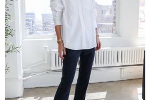 Белые брюки с длинной рубашкой