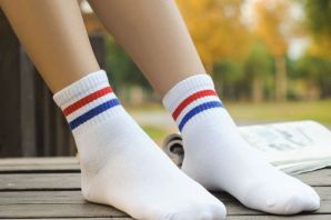Мокасины и белые носки