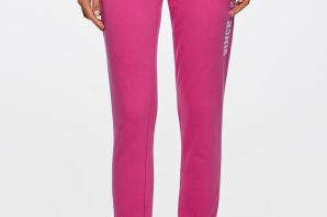 Розовые спортивные штаны