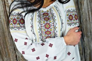 Вышитые платья в украинском стиле