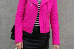 Ярко розовая куртка