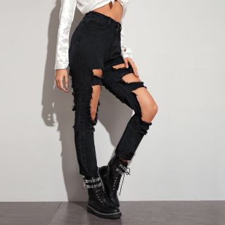 Черные рваные джинсы женские