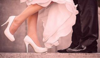 Невеста в красных туфлях