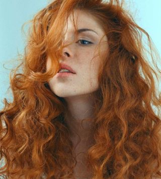 Натуральные рыжие волосы
