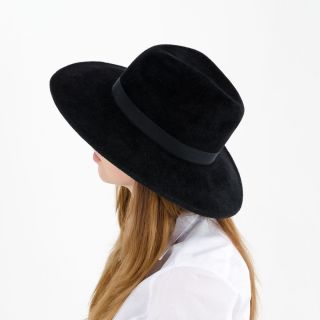 Шляпа женская фетровая с полями