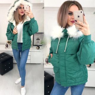 Ярко зеленая зимняя куртка