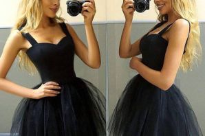 Короткое черное пышное платье