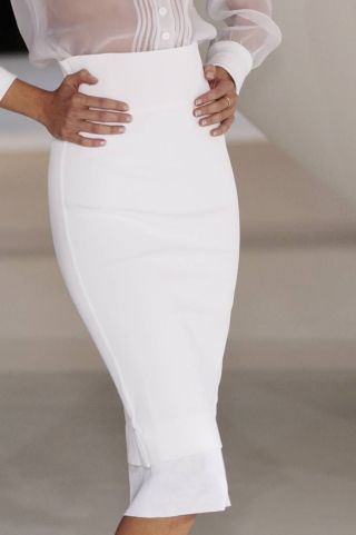 Атласная белая юбка