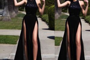 Платье с разрезом на ноге черное
