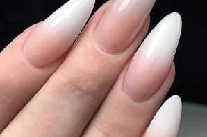 Белый градиент на ногтях