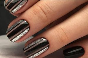 Черные ногти с серебром