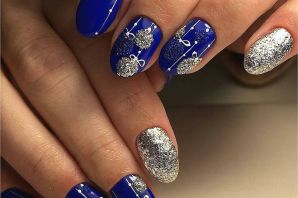 Дизайн ногтей синий с серебром