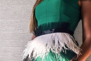 Платье со страусиными перьями