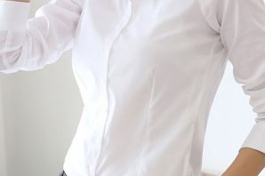 Женская белая рубашка с длинным рукавом