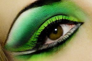 Вечерний макияж в зеленых тонах