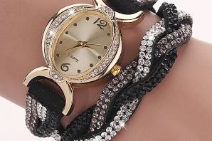 Часы с растягивающимся браслетом