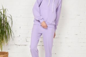Фиолетовый спортивный костюм женский