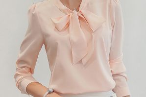 Розовая шифоновая блузка