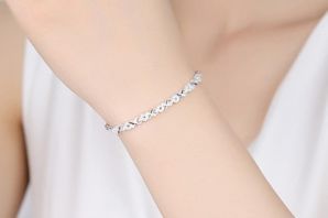 Красивые серебряные браслеты женские