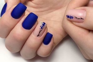 Синие короткие ногти