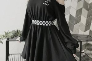 Платье черное с белой отделкой