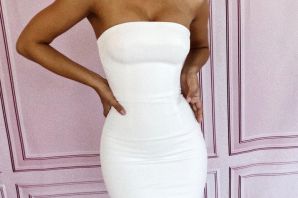 Облегающее белое платье