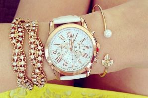 Набор часы с браслетами женские