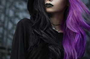 Темные волосы с фиолетовым оттенком