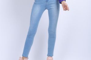 Зауженные джинсы женские